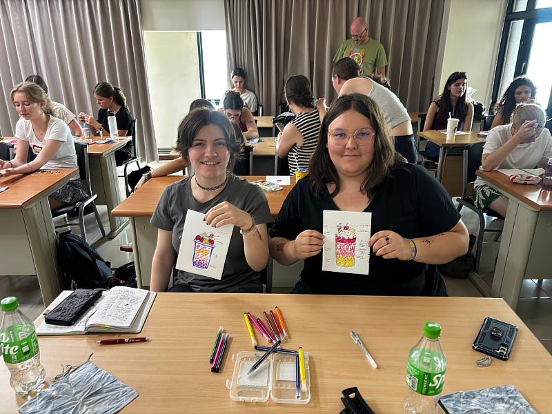 德國史特勞賓吳甦樂高中學生親手製作珍珠奶茶，感受台灣飲食文化魅力。