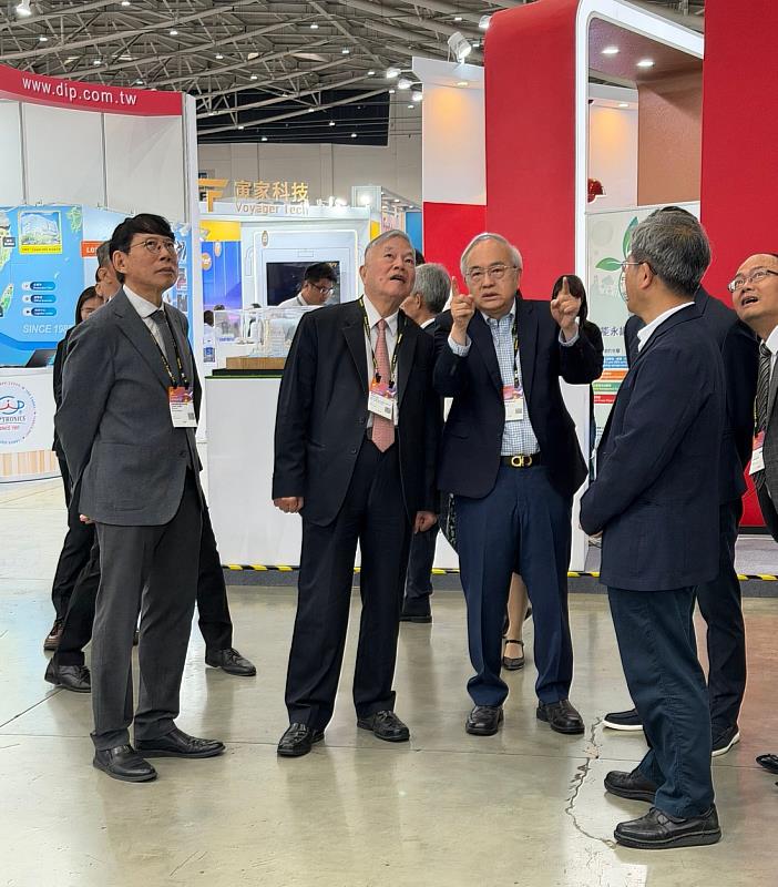 1150415 車電展-電動車聯盟 長官貴賓交流1