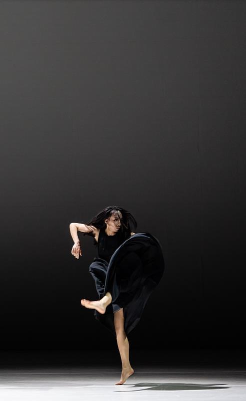 雲門舞集《一個藍色的地方》劇照_攝影 陳建豪02