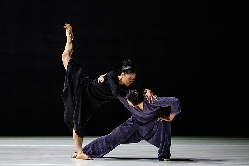 雲門舞集《來》劇照_攝影 陳建豪02