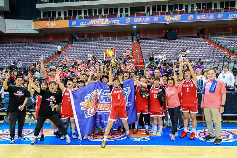 圖三、校友自發應援展現東吳強大的校友力。