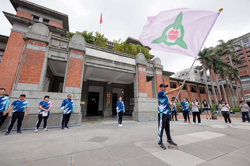 成德高中教練高慶華將帶領選手出戰嘉義縣。