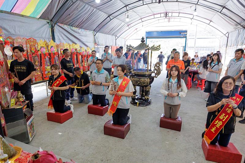 高虹安市長前往玄武壇參香祝壽