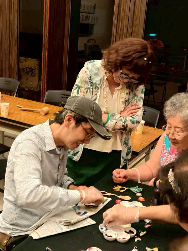 「皮雕敘事：指尖刻劃的質感生活」皮革工藝體驗課程。