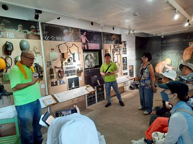 「百大文化基地」猴硐礦工文史館與新平溪煤礦博物園區將聯手推出「礦工一日體驗」。