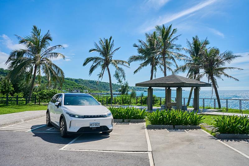 格上強化自身碳管理，獲交通部員工通勤減碳試辦計畫金色標章及中華電信金級供應商永續肯定，更領先業界推出車輛碳管理系統，從移動服務延伸至碳管理，成企業低碳轉型的重要夥伴。