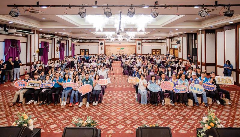 凝聚守護臺東力量！饒慶鈴表揚25位社工與網絡夥伴