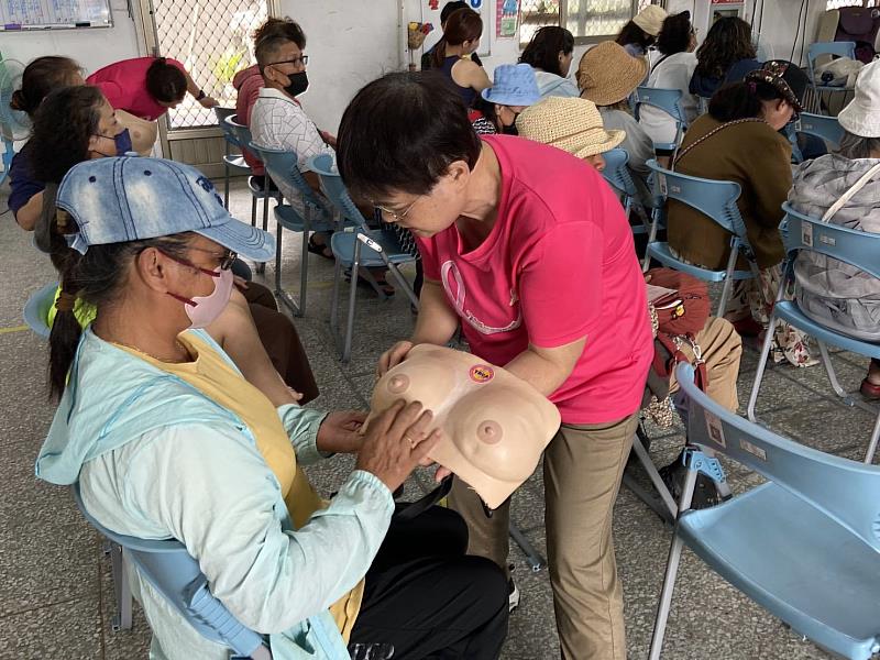 乳癌篩檢車開進社區!台東用行動守護女性健康