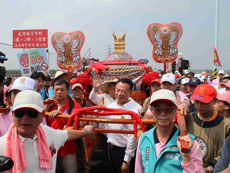 大甲媽祖遶境新港迎駕典禮，「善」的力量團結人心