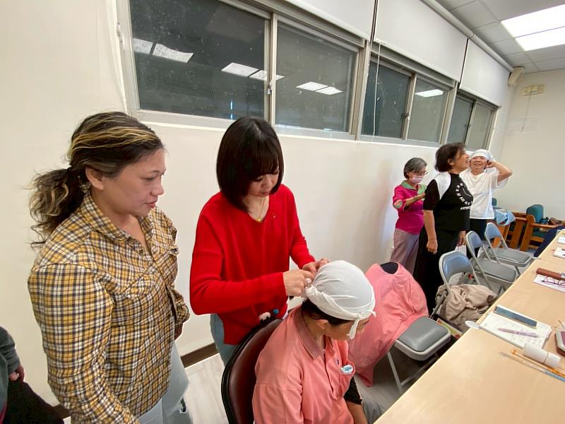 暨大第三人生大學照顧服務技術課程。