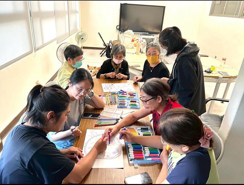 暨大第三人生大學自我療育藝術療育課程。