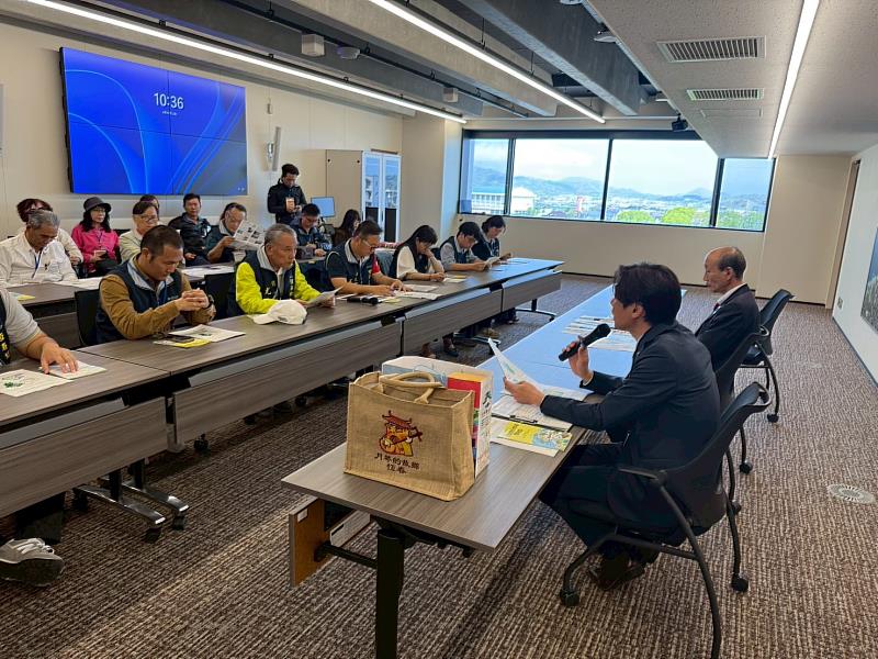 與糸島市役所交換意見。