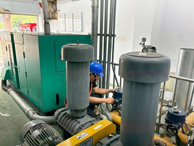 橡皮壩壓力異常，啟動橡皮壩檢測演練。