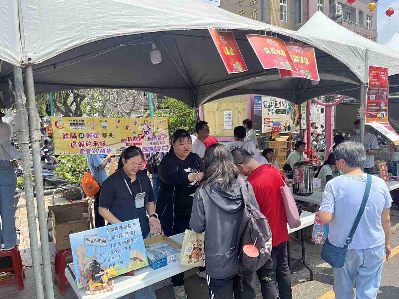 大甲媽祖駐駕新港 政風處設攤宣導反詐反賄、護廉能