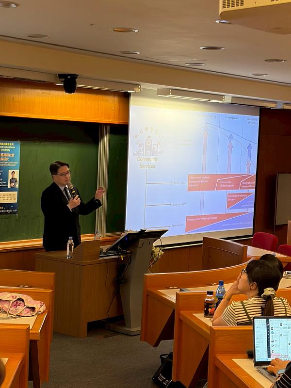 亞大探討數位健康未來　AI重塑長壽與醫療新樣貌