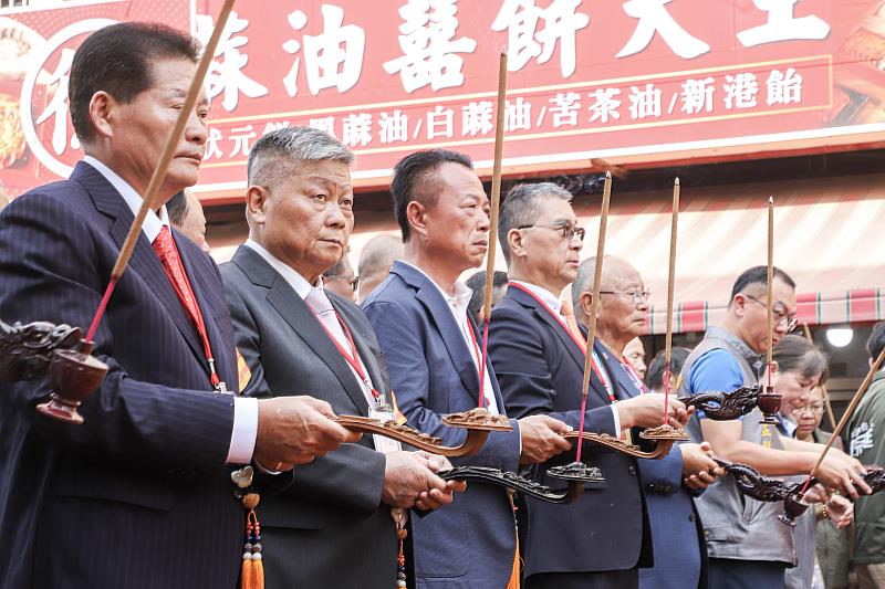大甲媽駐駕新港奉天宮 祝壽大典萬人虔誠參拜
