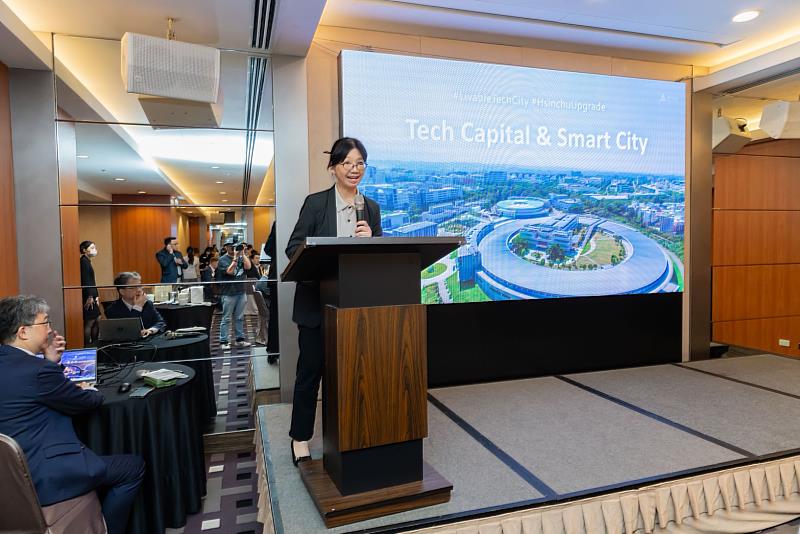 秘書長張治祥進行專題簡報。