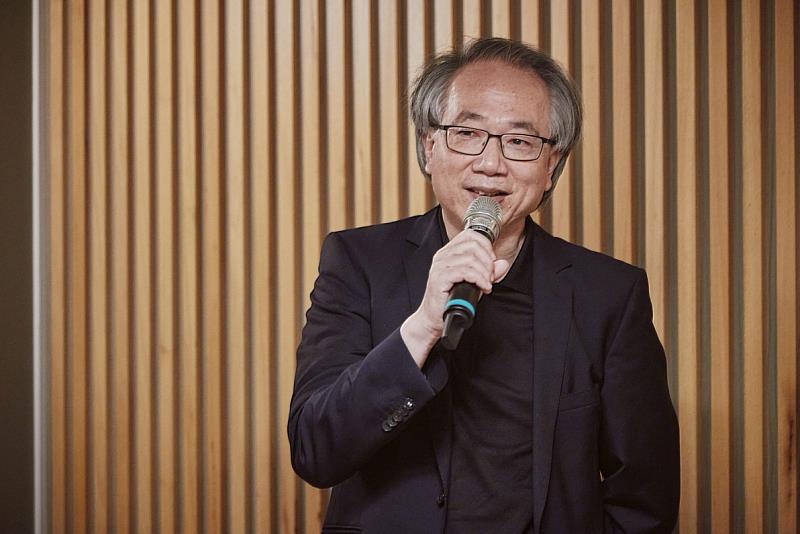 國家交響樂團榮譽指揮呂紹嘉致詞。