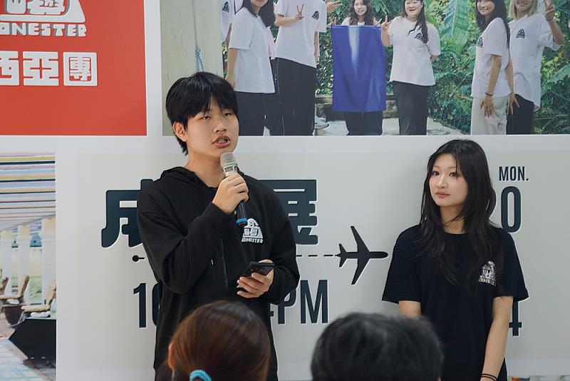 吳俊錫同學分享服務歷程，從實作中學會反思，並提到當地學生的熱情回應帶來深刻感動；顏翊庭同學則以「善意」為題，談及在海外服務中重新感受人與人之間真誠連結的體會。