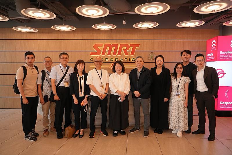 黃敏惠市長率市府團隊參訪新加坡地鐵有限公司（SMRT）。