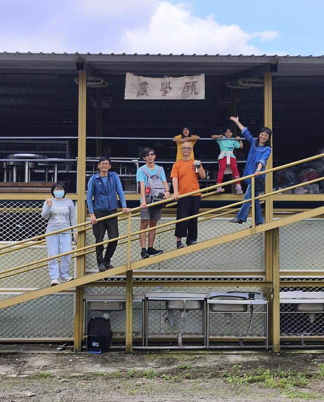 豐田社區養雞協力啟動-讓鄉村的孩子們一起生活養雞，大手攜小手。