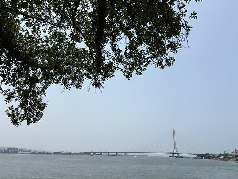 淡江大橋將於5月12日正式通車，外界看好成為紓解淡水交通壅塞問題的關鍵解方之一，連帶讓淡水房市備受矚目。