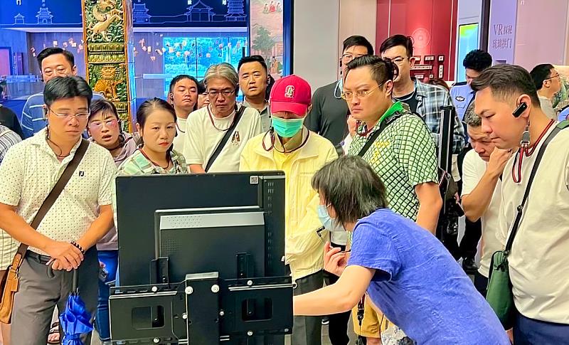 各種經營策略、管理思維在旅途中進行深度對話，讓成功模式能跨區複製，進一步強化永慶加盟四品牌的凝聚力與競爭優勢。永慶房產集團提供