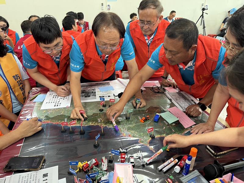 臺東縣政府攜手成功鎮公所辦理桌上示範演習