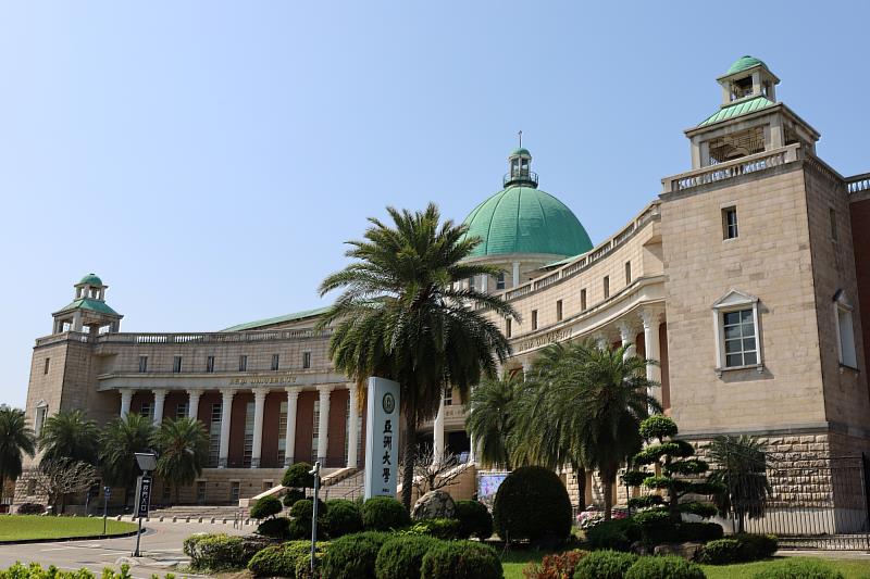 亞洲大學透過AI與跨域研究驅動國際能見度，展現策略型大學實力。