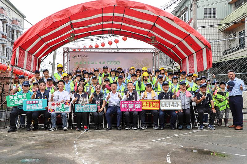 嘉義縣全面提升防汛整備，民雄雙福村示範清溝行動-2