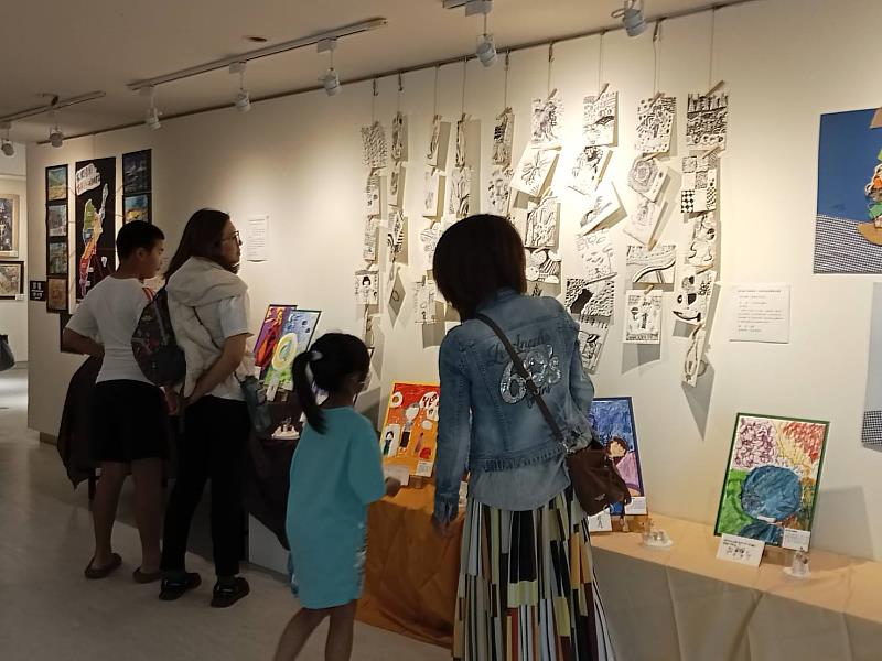 畫筆寫下成長記憶！《藝享樂園》新生國小美術班畢展4/25開幕