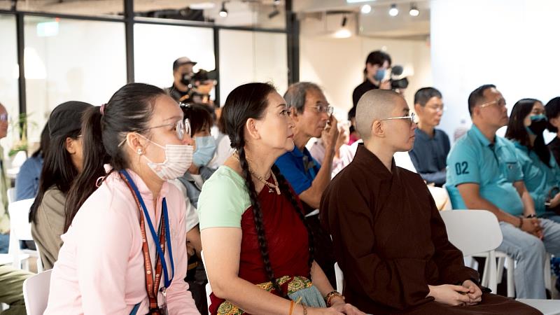 與會來賓背景多元，座談會中仔細傾聽。（圖由世界宗教博物館提供）