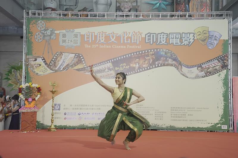 在台印僑帶來極具律動的印度舞蹈。