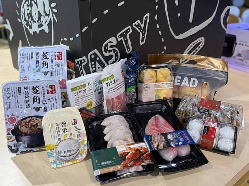 全聯重視台灣土地，陸續推出10種友善生態商品，2025年整體友善生態相關商品總業績逾16.5億元，榮獲「生態保育卓越獎」。