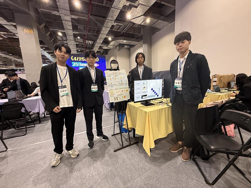 0xStyle團隊現場展示。