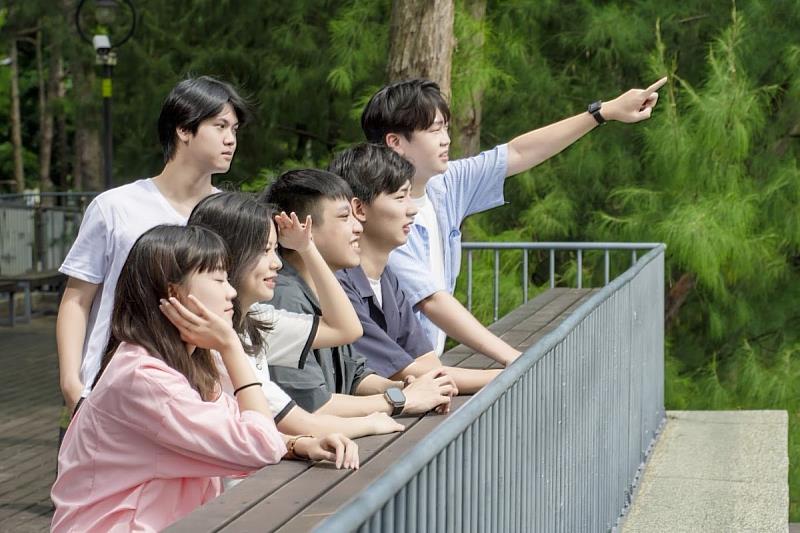 在競爭激烈的亞洲高教舞台中，中央大學持續在研究、教學與國際能見度上穩定前進。
