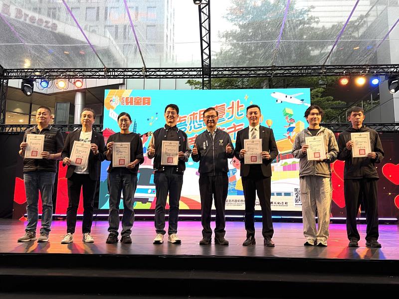 信義房屋支持臺北兒童月舉辦小樹市集讓親子同樂。