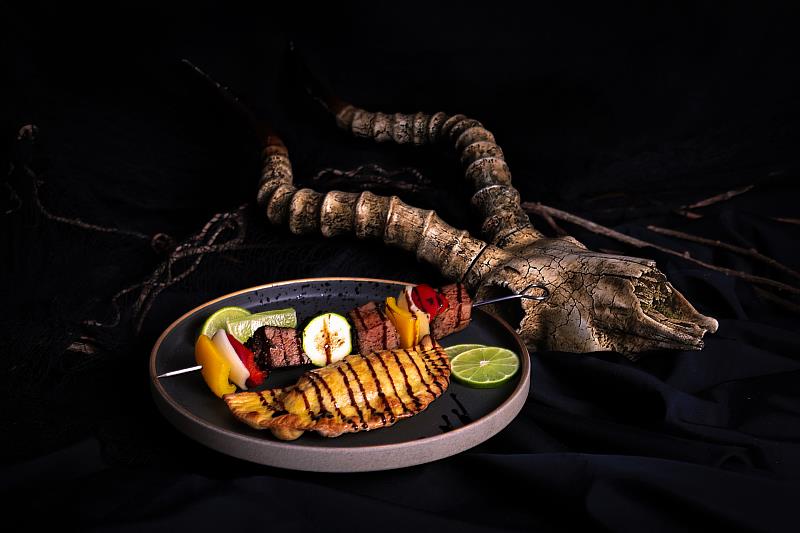 “Barbarian Skewer & Beef Dumpling” features skewers slowly grilled over open flame for a rich, primal flavor, paired with handmade beef dumplings for a hearty and satisfying texture.