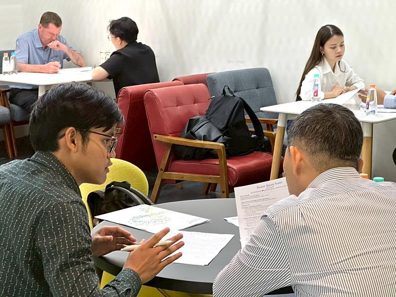 本次活動相關課程由工研院規劃，包含AI履歷撰寫與面試策略，並邀請業界人資與專業顧問提供一對一指導。