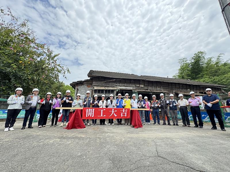 開工儀式大合照。