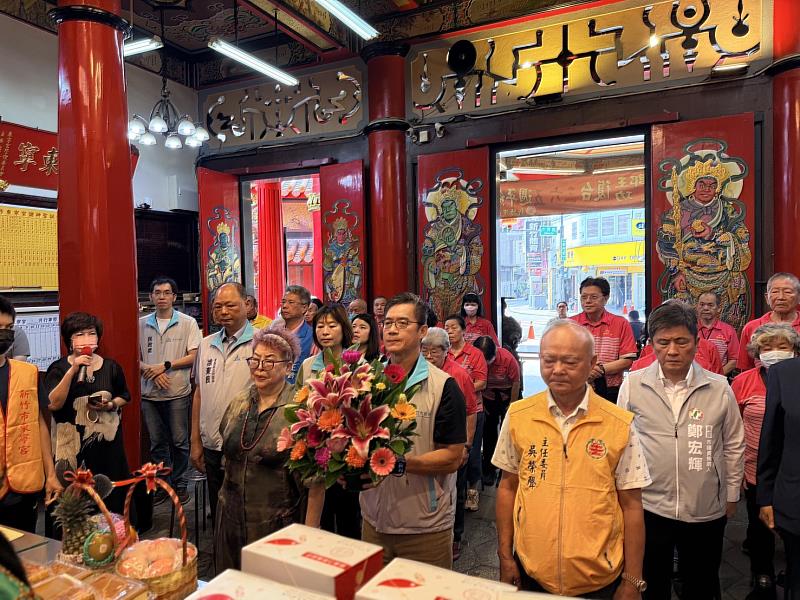 市府團隊前往參與祭典儀式，虔誠致敬歷史先賢。
