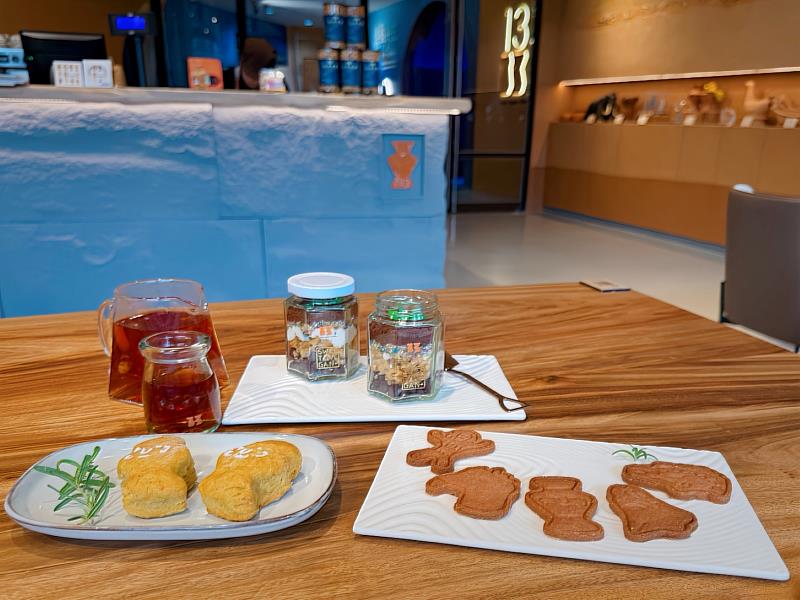 「13 CAFÉ」未來規劃推出「人面陶罐司康」與「文物造型餅乾」等系列手作。