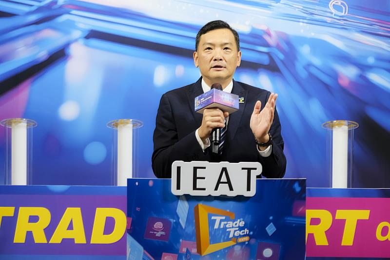 臺北市政府俞振華副秘書長致詞，表示北市府將全力支持產業數位化。