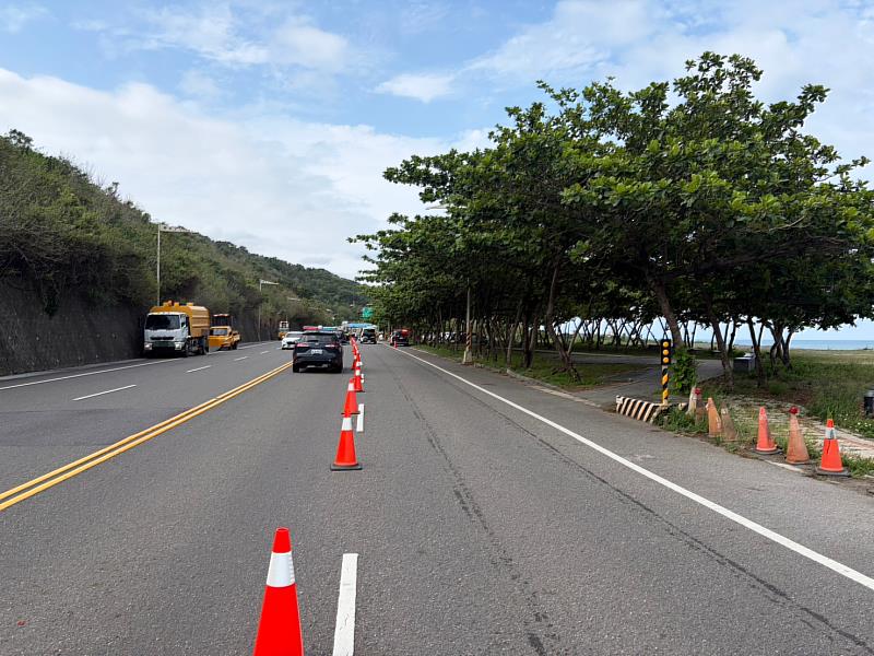 勞動節出遊車潮將至 台東縣大武警分局籲專心駕駛勿滑手機