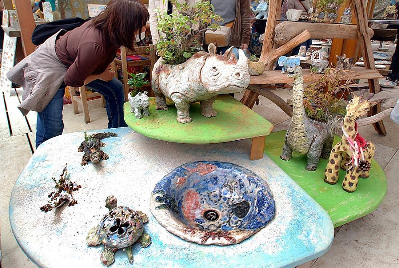 從茶席到日常生活器皿都有，你可以慢慢尋寶！