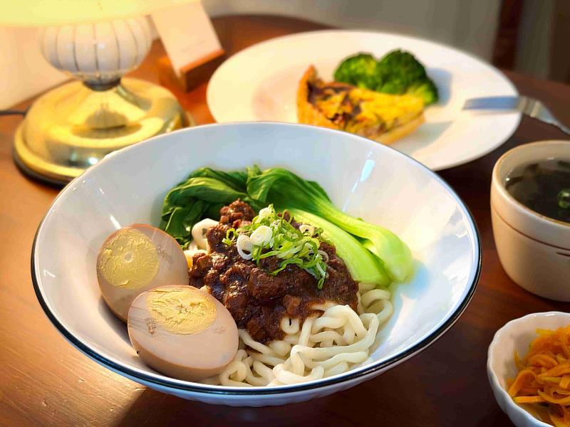 甜點只是配角？走進嘉義旅行新體驗 青年用私房鹹食顛覆茶咖館想像