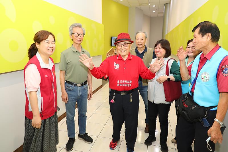 105歲金氏世界紀錄保持人、傳奇羽球選手林友茂先生。