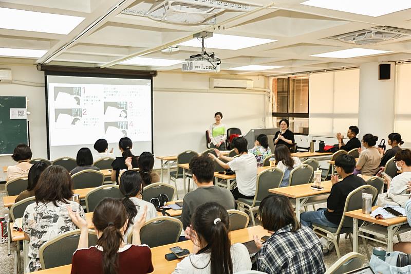 南大邀請瀧波ユカリ分享創作歷程，解析漫畫如何轉化社會觀察，呈現影像敘事的多元表達方式。
