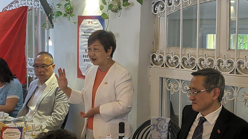 徐佳青首訪拿坡里 期許南義僑界發揮影響力