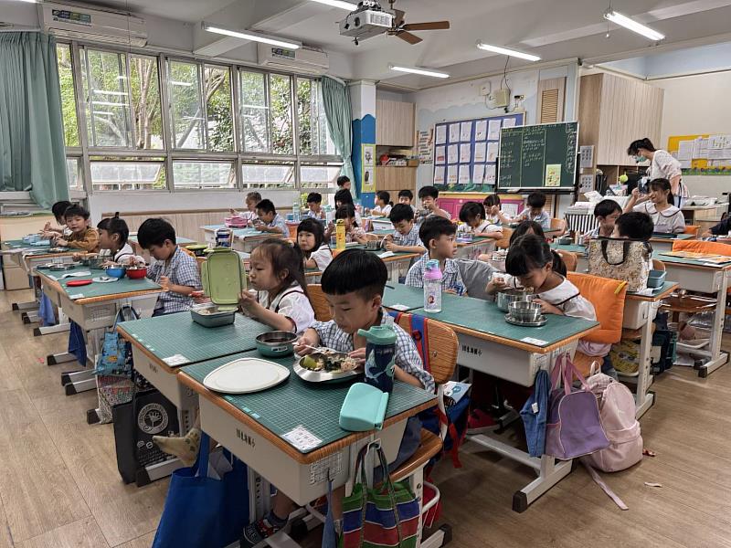 臺東免費營養午餐再升級！9月開學主菜加值附餐更豐富